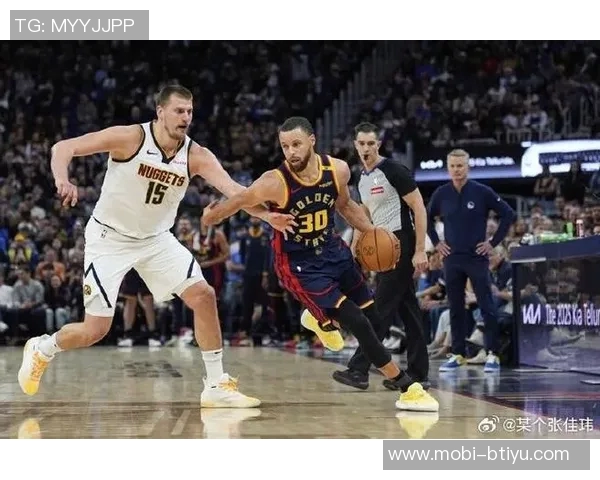 张佳玮解析库里无球与约基奇有球的完美结合SGA与077的持球能力对比文班的防守实力分析