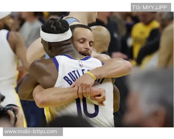 库里赞巴特勒重视关键时刻球队表现出色打出13-0的辉煌战绩