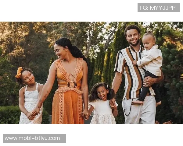 夸梅直言库嫂对库里的信任缺失反映出对其地位的不尊重与担忧 夸梅直言库嫂对库里的信任缺失反映出对其地位的不尊重与担忧